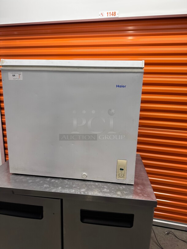 Working! HAIER HCM071LC 7.1 CU FT CHEST FREEZER 115 Volt Tested and Working! - Image 5 of 9