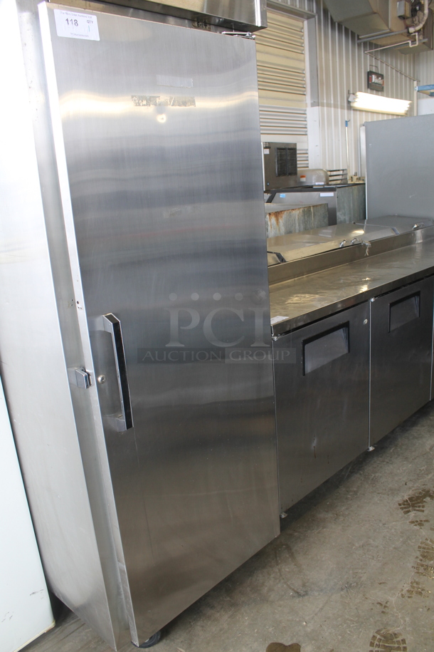 Glenco SLS-2 Stainless Steel Commercial Single Door Reach In Cooler on Commercial Casters. 115 Volts, 1 Phase. Tested and Powers On But Does Not Get Cold - Image 4 of 8