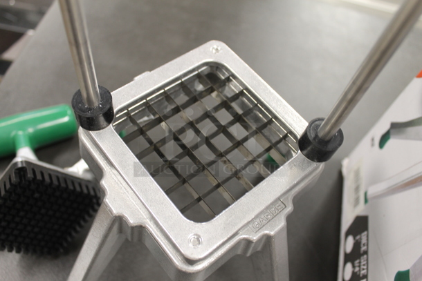 BRAND NEW SCRATCH AND DENT! Garde Stainless Steel Countertop Vegetable Dicer. Tested and Working! - Image 4 of 7