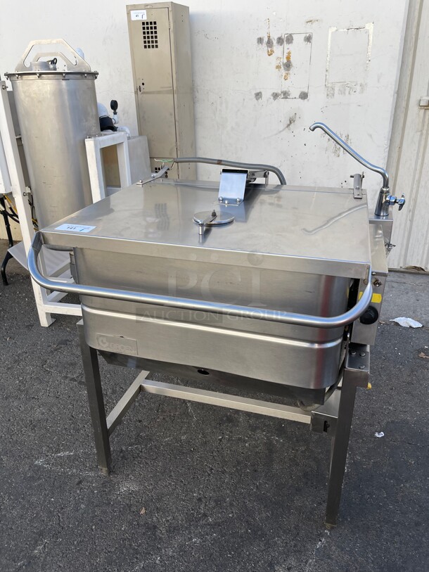 Working! Groen 30 Gallon Commercial Tilted Skillet Natural Gas NSF Tested and Working! - Image 2 of 11