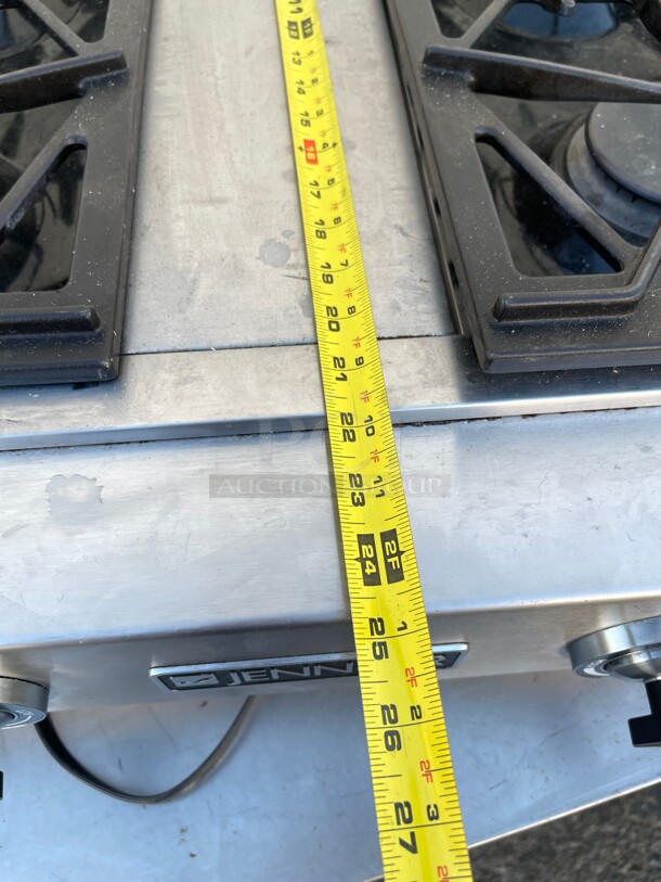 Clean! Jenn-air Pro-Style Series
30 inch Pro-Style Gas Rangetop with 4 Sealed Burners and Flame-Sensing Reignition Natural Gas Tested and Working! - Image 10 of 10