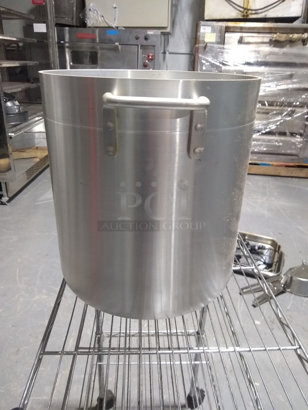 Choice 24 Qt. Standard Weight Aluminum Stock Pot

 - Image 4 of 6