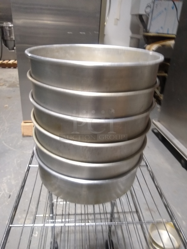 Baking Cake Pans  - Image 3 of 5