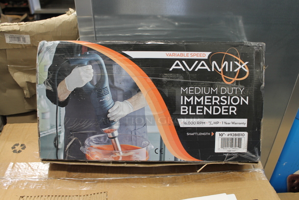 LIKE NEW! AvaMix 928IB10 Stainless Steel Commercial Medium-Duty 10" Variable Speed Immersion Blender - 3/4 HP. Unit Has Only Been Used a Few Times! Tested and Working! - Image 2 of 6