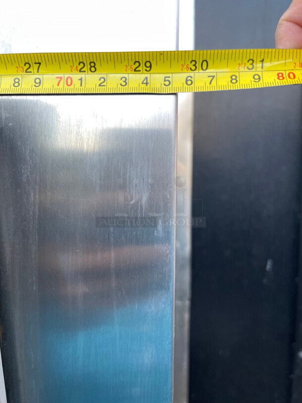 Clean! Traulsen G14310 Solid Door 1 Section Hot Food Holding Cabinet with Right Hinged Door NSF 1120/220 Volt 1 Phase Tested and Working! - Image 7 of 8