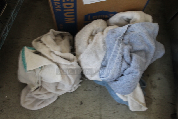 ALL ONE MONEY! Box of Various Towels! - Image 5 of 5