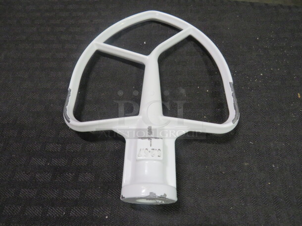 Paddle. 2XBID - Image 1 of 2