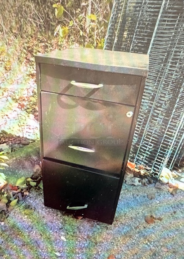 One 3 Drawer Metal File Cabinet. 14X19X27.5 - Image 1 of 1