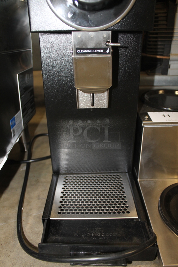 BRAND NEW SCRATCH AND DENT! 2022 BUNN G1 HD Commercial Electric Countertop Black Bulk Coffee Grinder. 120V, 1 Phase. Tested and Working! - Image 4 of 7