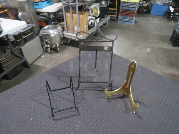 Assorted Metal Easel. 3XBID - Image 1 of 1