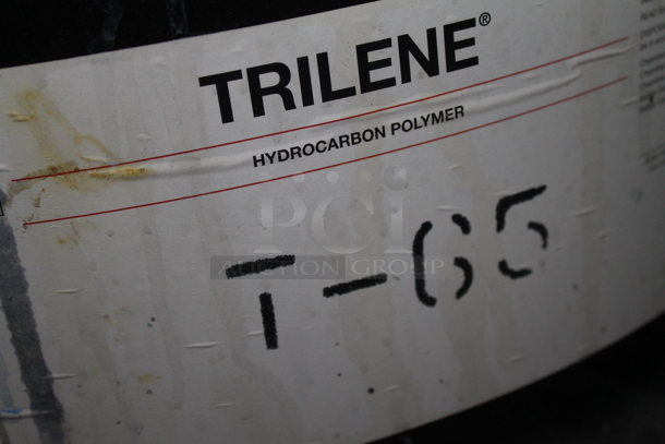 ALL ONE MONEY! PALLET LOT OF 4  Trilene Hydrocarbon Polymer Metal Barrels. BUYER MUST REMOVE.  - Image 5 of 5