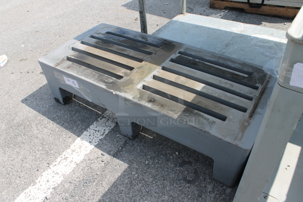 Gray Poly Dunnage Rack. - Image 3 of 5