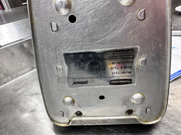 Working! Rubbermaid Commercial Y32R Pelouze Y-Line Mech Portion-Control Scale, 32oz Cap, 6 x 6 Platform - Image 4 of 4