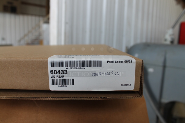 ALL ONE MONEY! 2 Boxes of BRAND NEW Cambro Clear Poly Lids - Image 2 of 7