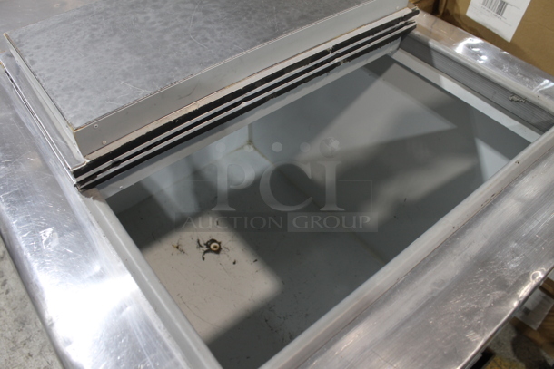 Metal Commercial Chest Freezer w/ 2 Center Hinge Lids on Commercial Casters. 110-120 Volts, 1 Phase. Tested and Working! - Image 6 of 9