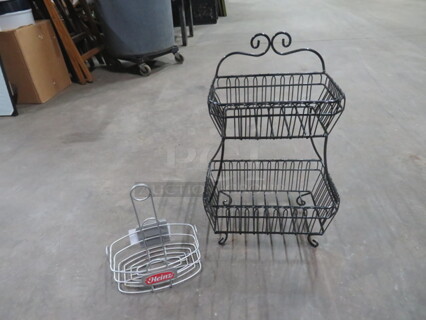 Assorted Wire Holders. 2XBID.
