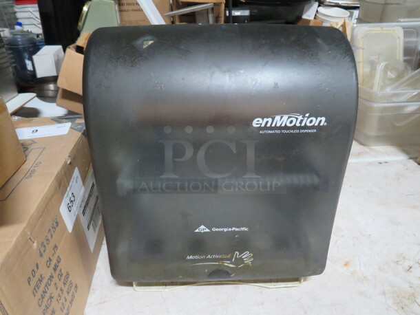 One En Motion Hands Free Automatic Paper Towel Dispenser.  - Image 1 of 1