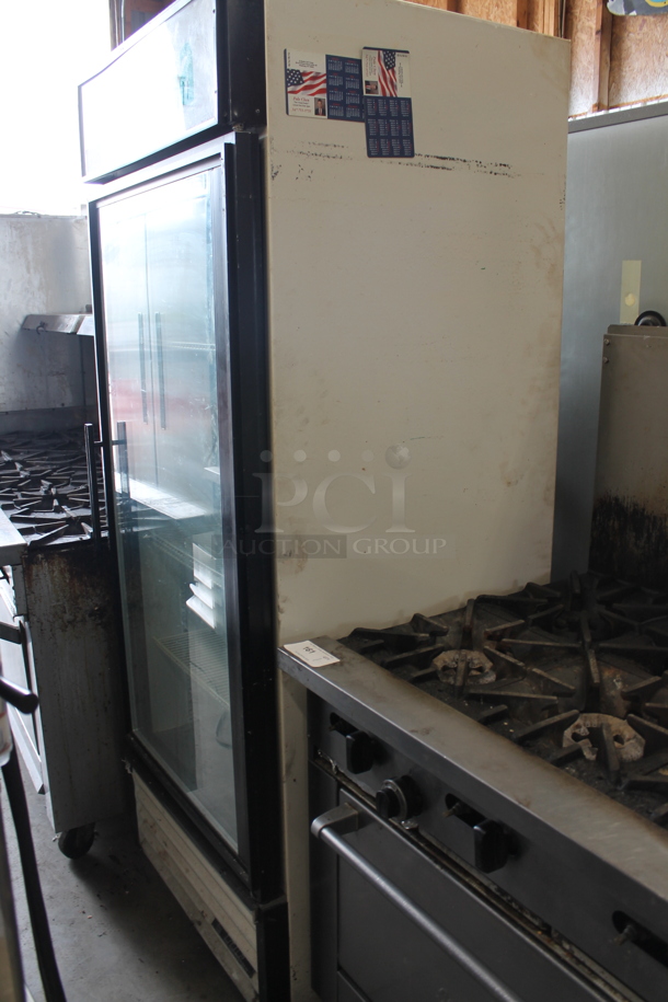 True GDM-26 Metal Commercial Single Door Reach In Cooler Merchandiser w/ Poly Coated Racks. 115 Volts, 1 Phase. Tested and Powers On But Does Not Get Cold - Image 1 of 6