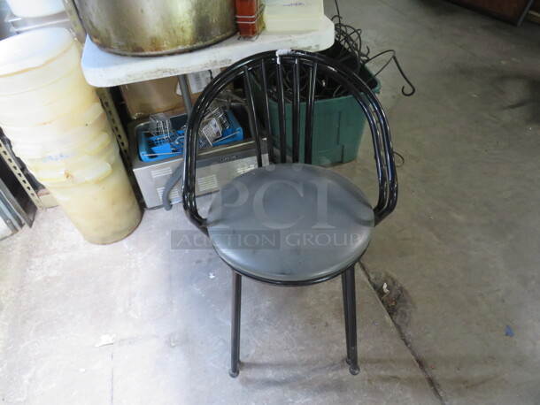 Black Metal Chair With Cushioned Seat. 2XBID - Image 1 of 1