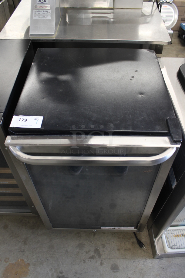 Electrolux FFBC4622QS-1 Stainless Steel Cooler Merchandiser. 115 Volts, 1 Phase. Tested and Working! - Image 1 of 8