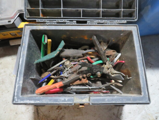One Tool Box With Assorted Tools. - Image 2 of 2