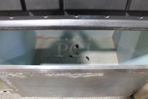 Hoshizaki KM-501MAH Stainless Steel Commercial Ice Head on Commercial Ice Bin. 115-120 Volts, 1 Phase. - Image 6 of 7