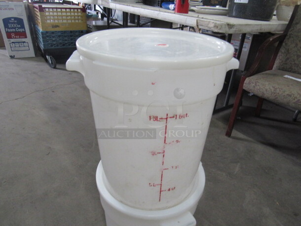 One 22 Quart Food Storage Container With Lid.