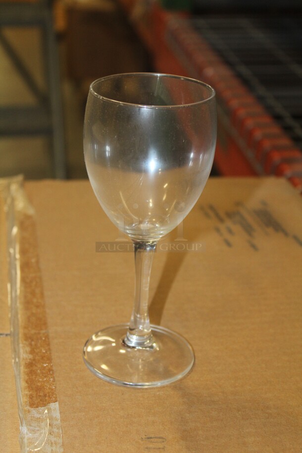 NEW IN BOX! 16 Arcoroc 8.5oz Tall Wine Glasses. 16X Your Bid! 