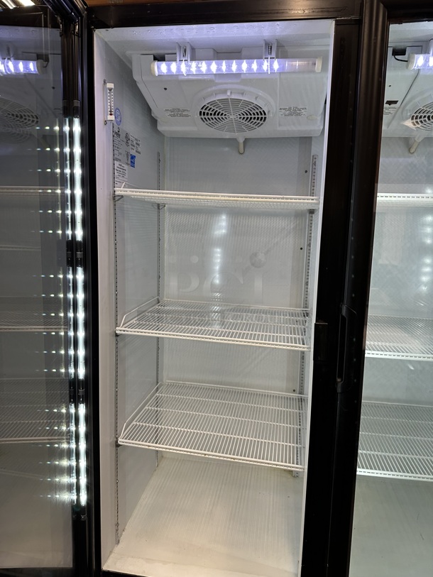 Imbera VRD43 ENERGY STAR Metal Commercial 2 Door Reach In Cooler Merchandiser w/ Poly Coated Racks. 115 Volts, 1 Phase. Tested and Powers On But Does Not Get Cold - Image 4 of 6