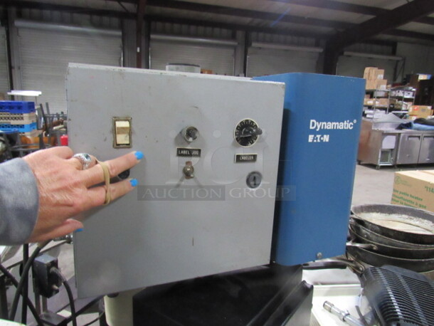 One Dynamatic Eaton Bottle Labeler. 130 Volt. 500 Avery. 86X39X56 - Image 3 of 4