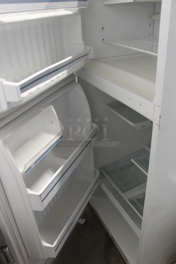 General Electric TBX18JAXJRWW Metal Cooler Freezer Combo Unit. 115 Volts, 1 Phase. Tested and Working! - Image 4 of 5