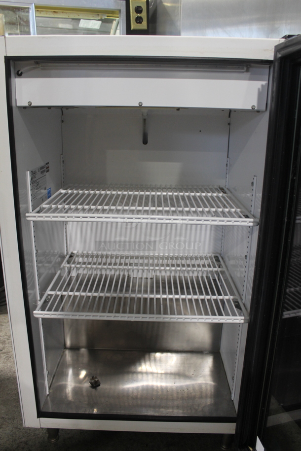 2015 True GDM-07-LD ENERGY STAR Metal Commercial Mini Cooler Merchandiser w/ Poly Coated Rack. 115 Volts, 1 Phase. Tested and Powers On But Does Not Get Cold - Image 6 of 7