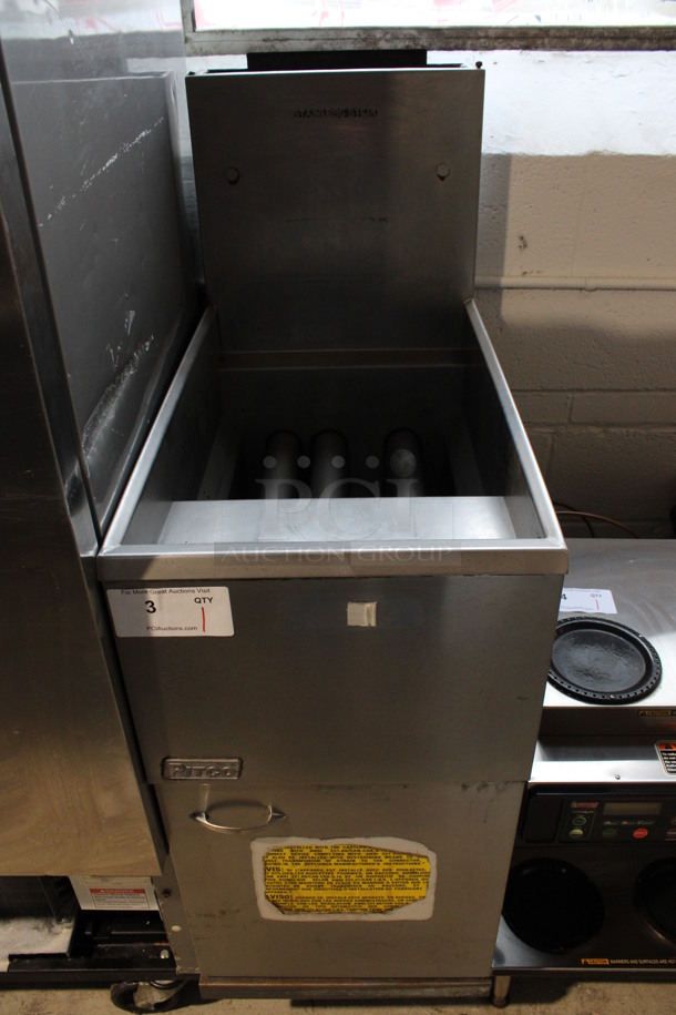 Pitco Frialator Stainless Steel Commercial Propane Gas Powered Deep Fat Fryer. 15x30x48