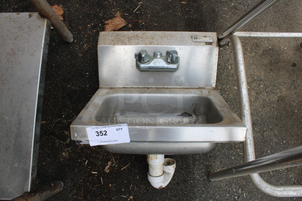 Stainless Steel Commercial Single Bay Wall Mount Sink w/ Handles. 17x16x17