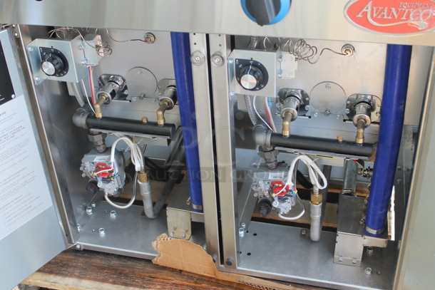 BRAND NEW SCRATCH AND DENT! 2023  Avantco 177FPC22NL Stainless Steel Commercial Natural Gas Powered Double Bay Pasta Cooker. 140,000 BTU.   - Image 4 of 6