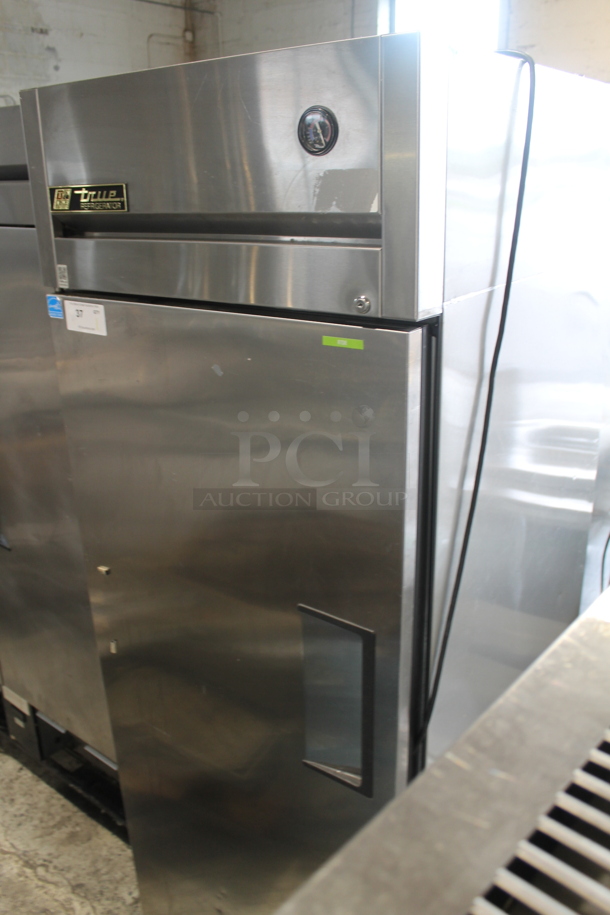2015 True TG1R-1S ENERGY STAR Stainless Steel Commercial Single Door Reach In Cooler w/ Poly Coated Racks on Commercial Casters. 115 Volts, 1 Phase. Tested and Working! - Image 2 of 4