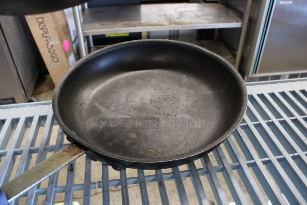 2 Metal Skillets. 21x14x5, 2x12.5x2.5. 2 Times Your Bid! - Image 3 of 3