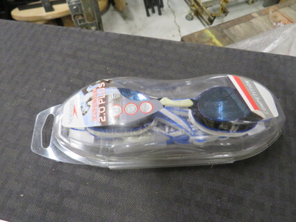 NEW Speedo Vanisher Plus 2.0 Swim Goggles.