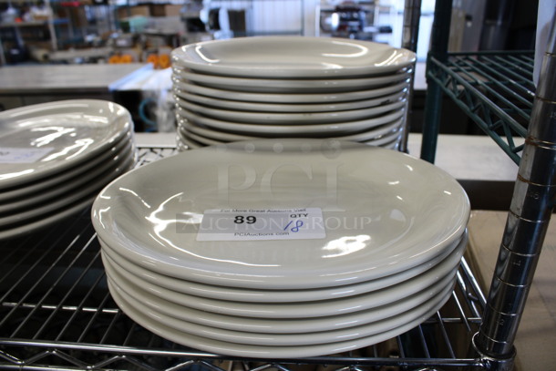 18 White Ceramic Oval Plates. 12.5x10x1. 18 Times Your Bid!
