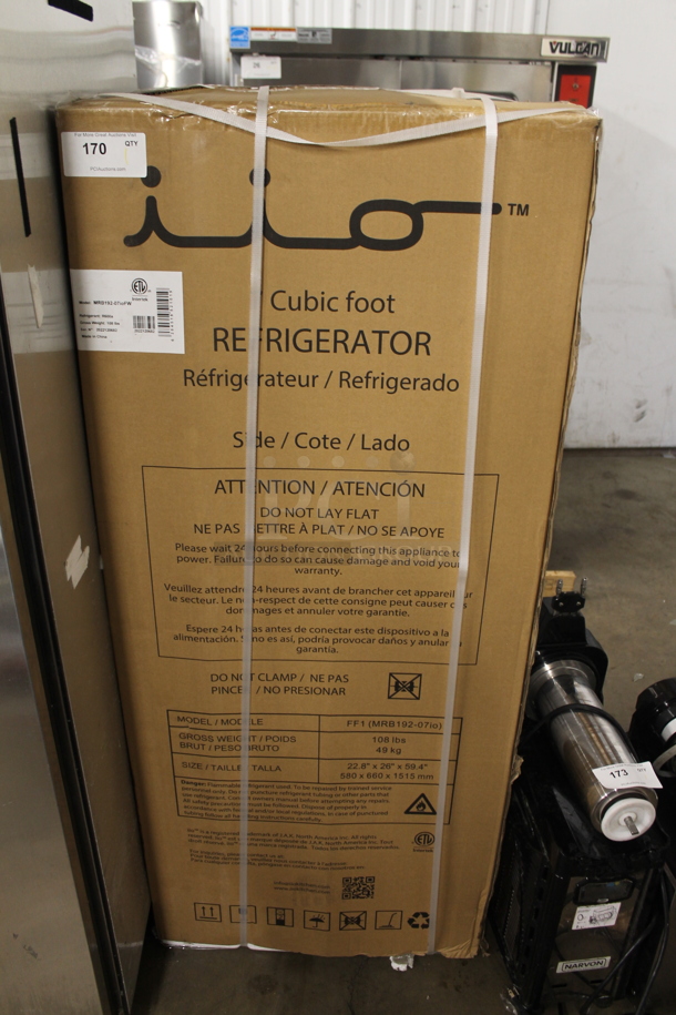 BRAND NEW IN BOX! iio MRB192-07ioFW Metal Reach In Cooler Freezer Combo. Stock Picture Used as Gallery - Image 2 of 5