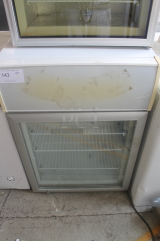 CTF-4MS Metal Mini Cooler Merchandiser. 110-120 Volts, 1 Phase. Tested and Working!