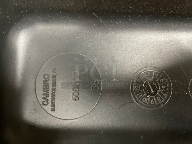 Clean! Cambro 500LCD Camtainers® 4.75 Gallon Black Insulated Beverage Dispenser NSF  - Image 7 of 10