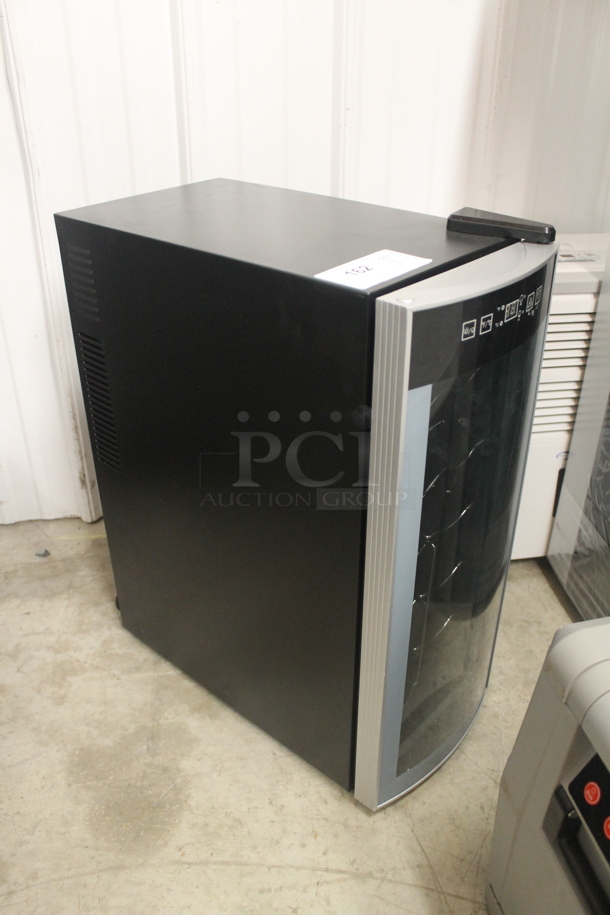 BRAND NEW SCRATCH AND DENT! Avanti Quiet 12-Bottle Thermoelectric Counter-top Wine Cooler. 115V. Tested And Powers On But Does Not Get Cold - Image 2 of 5