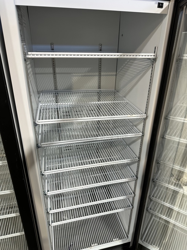 2019 Habco SE18 Metal Commercial Single Door Reach In Cooler Merchandiser w/ Poly Coated Racks. 115 Volts, 1 Phase. Tested and Working! - Image 6 of 6