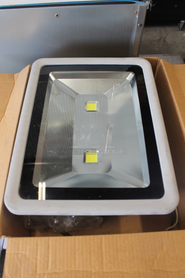 Metal LED Flood Light. - Image 3 of 5