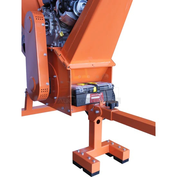**THIS ITEM IS A LIGHTLY USED RETURN** Kohler PowerKing PK0915 5-Inch 14 HP Tow-Behind Chipper Shredder -. Serial Number: 5109803988. - Max Output: 14 HP at 3600 RPM - Blade Speed: 2530 RPM  - Principal axis rotation direction: counter-clockwise - Max. Chipping Capacity: 5.75 inches - Engine Type: Kohler 14HP CH440 OHV4-stroke - 
Towable with a toolless removable tow bar - Image 8 of 11