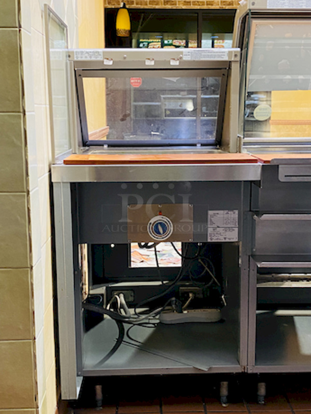 AMAZING! Duke Single Hole Warmer Line Unit With Sneeze Guard. Model# SUB-HF-L25M and Serial# 10102040. Power is 120/60/1 and 46 amps. 

Tested. In Perfect Working Order.  - Image 4 of 10