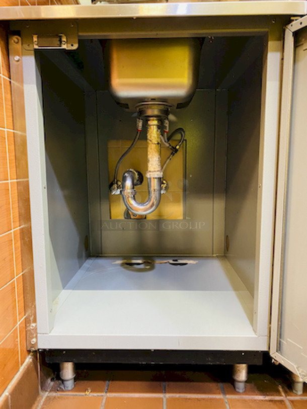 BEAUTIFUL! Duke SUB-PS-24-CM Stainless Steel Commercial Counter with Sink Basin and Faucet. 24x29x41. - Image 3 of 4