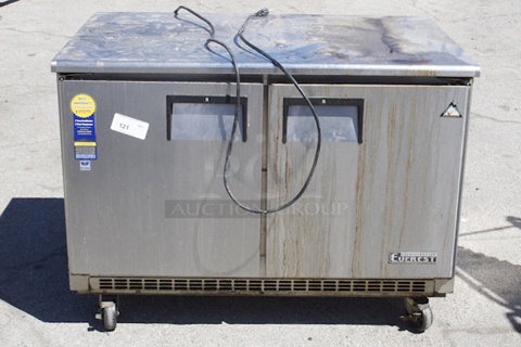 Everest Refrigeration ETBR2 47 1/2" W Undercounter Refrigerator w/ (2) Sections & (2) Doors, 115v. Tested Working. 