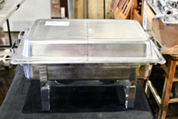 8 Qt. Full Size Chafer Kit with Stainless Steel Hinged Cover. 
24x14x13


